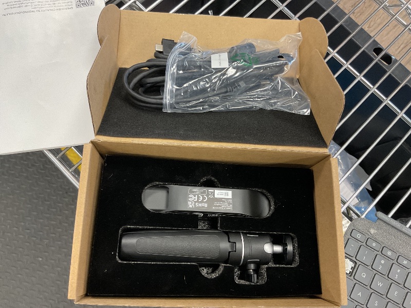 Photo 1 of Creality CR-Ferret SE 3D Scanner Desktop Fast 0.1 Mm High Accuracy Flexible Scanning Range Anti-Shake 24-Bit Full-Color Scanning for Black Metal Non-Reflective Objects Mac Windows