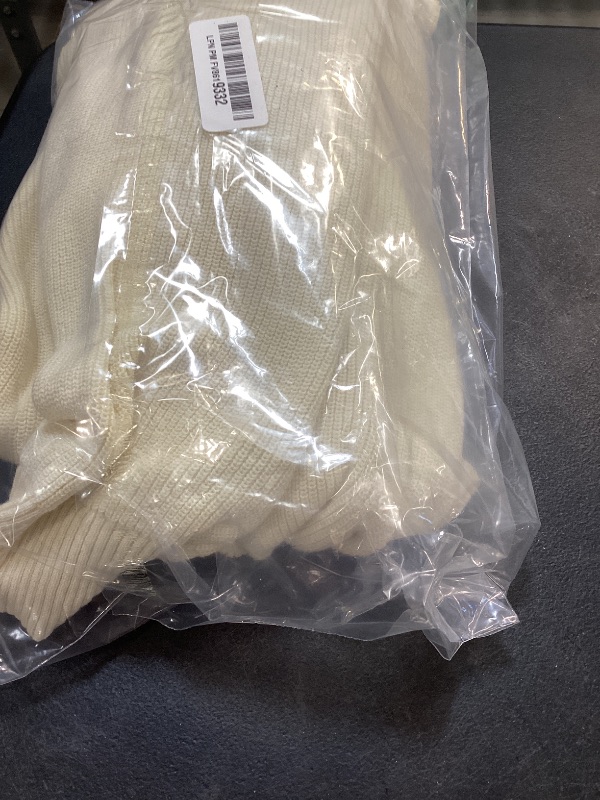 Photo 1 of Amazon Essentials Cream Knit Sweater size Unknown