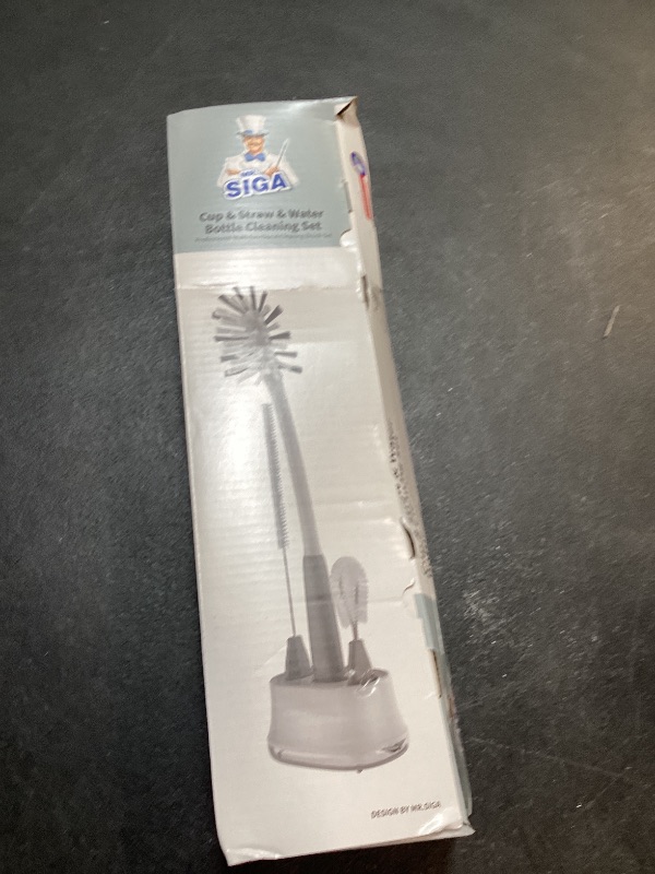 Photo 1 of MR.SIGA Water Bottle Brush Cleaning Set with Storage Holder, Cleaning Brushes for Tumbler, Straw, Baby Bottles, Drinking Glasses