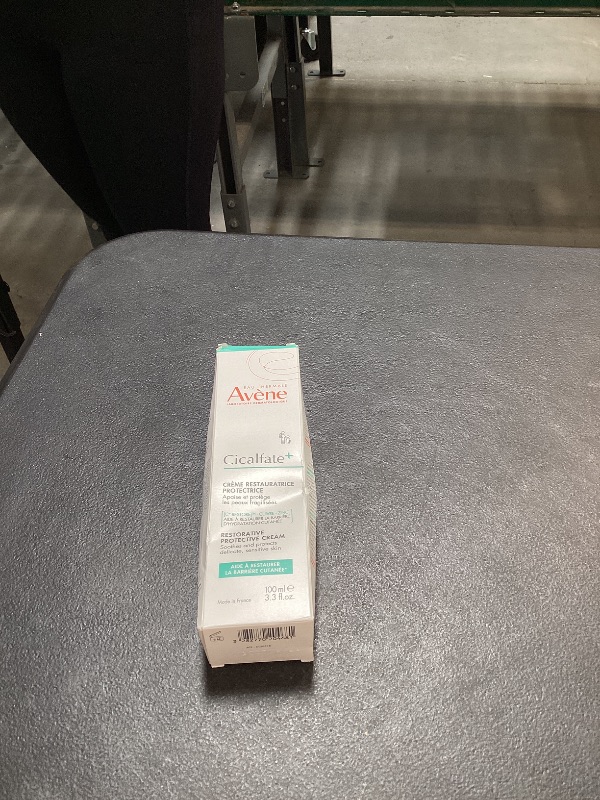 Photo 1 of Avène Cicalfate+ Restorative Protective Cream, Face Moisturizer, face cream for sensitive skin, helps restore skin barrier, restorative cream, safe for infants, children and adults, 3.3 Fl Oz