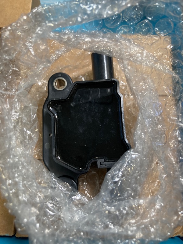 Photo 1 of 8 Pack Ignition Coils and Spark Plug Wires Set Fit for Chevy Silverado Tahoe Suburban Avalanche Express GMC Sierra Yukon 1500 Escalade 4.8 5.3 6.0 6.2 L V8, Replace for UF413 9748HH 12570616