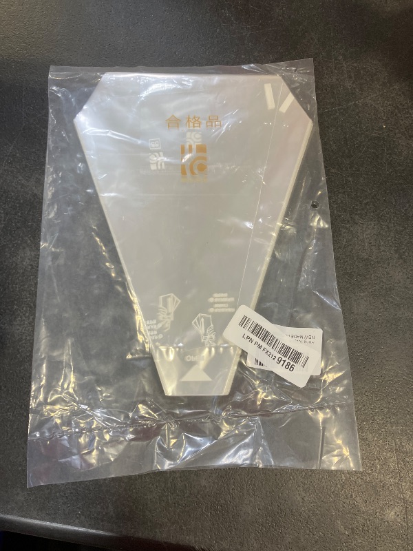 Photo 1 of Plastic Sandwich Bags Packaging Container, Clear Triangle Bakery Wrappers for Sandwiches,Easy to Tear (100 Pack)