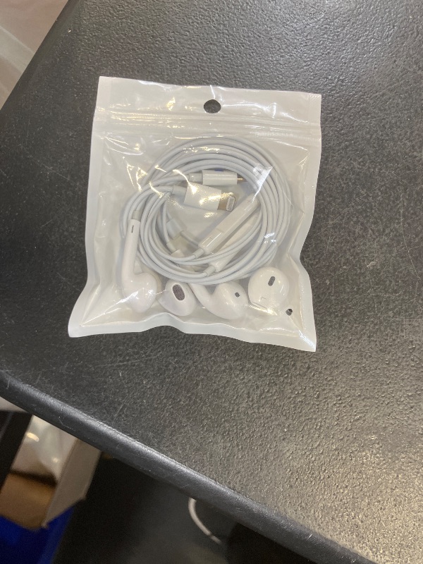 Photo 1 of 2Pack- Apple Earbuds with Lightning Connector (Plug&Play),Wired Headphones for iPhone with Built-in Mic & Volume Control,Compatible for iPhone 14/13/12/11/XR/XS/X/8/7/Pro Max?MFI Certified Earphones?