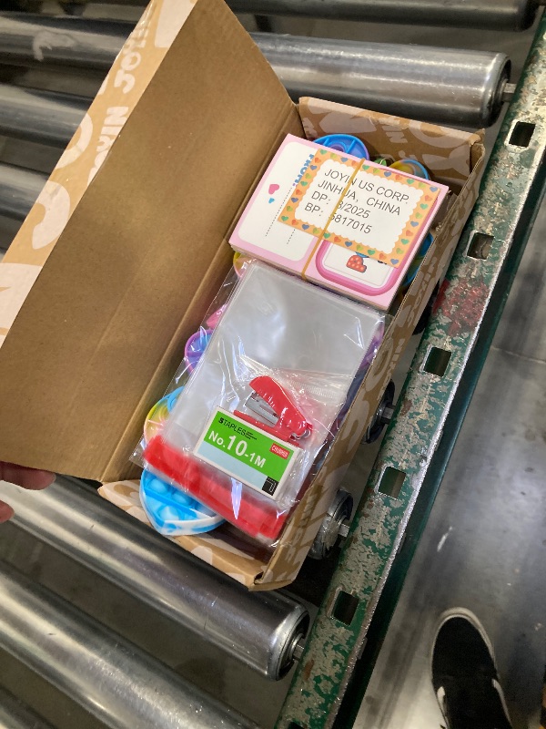 Photo 1 of JOYIN 30 Packs Valentine's Day Gift Cards with Pop Fidget Keychain Toys, Stress Anxiety Relief Fidget Toy with Card for Kids Valentine Classroom Exchange Prizes, Valentine's Day Party Favor