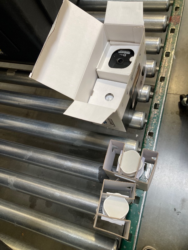 Photo 1 of Chamberlain myQ Outdoor Battery Camera | 2K Camera, Color Night Vision, Spotlight, Motion Alerts, Live View with Two-Way Talk, Wireless, Weather-Resistant, Outdoor, White, 2 Pack