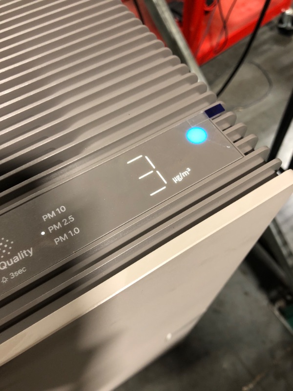 Photo 1 of ************It turns on perfectly.**************COWAY Air Purifiers for Large Room Whole Home Up to 4,253ft², 2 Sets of XL Washable Pre-Filters and True HEPA Filters for Dual Purification, PM1.0 AQI, Turbo Mode, Timer, Wheels, 5yr Warranty, ProX(B)