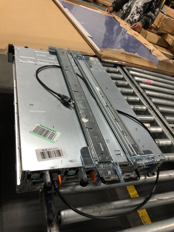 Photo 1 of ********It turns on perfectly.********** Dell PowerEdge R730xd Server 2X E5-2640v3 2.60Ghz 16-Core 128GB H330 Rails (Renewed)