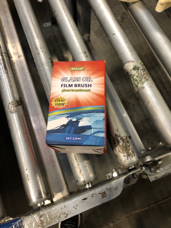 Photo 1 of ***SIMILAR ITEM***
Automotive Oil Film Cleaning Brush 2.0 with Refill,New Oil Film Remover for Car Windshield,Car Window Glass Cleaning Board,Anti-Rain Fog Cleaning Glass Brush with Refill(1pc)