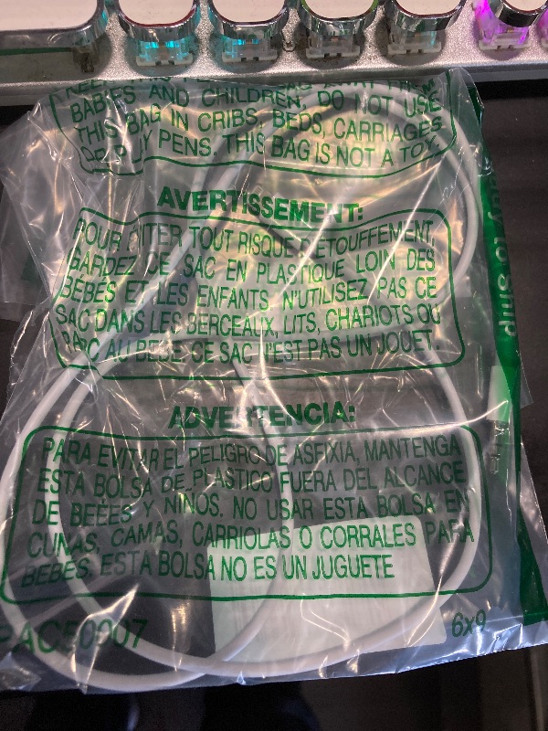 Photo 1 of (Apple MFi Certified) iPhone AUX Cord,Lightning to 1/8 Inch Audio Cable,3.3ft, Headphone Jack Adapter Male Aux Stereo Audio Cable Compatible for iPhone 14/13/12/11/XR/X/8/7 (White)