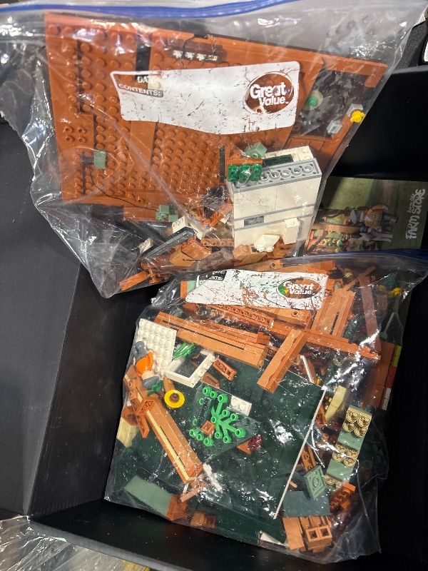 Photo 3 of Funwhole Farm-Store Lighting Building-Bricks Set - Farm Shop LED Light Construction Building Model Set 1523 Pcs for Adults and Teen