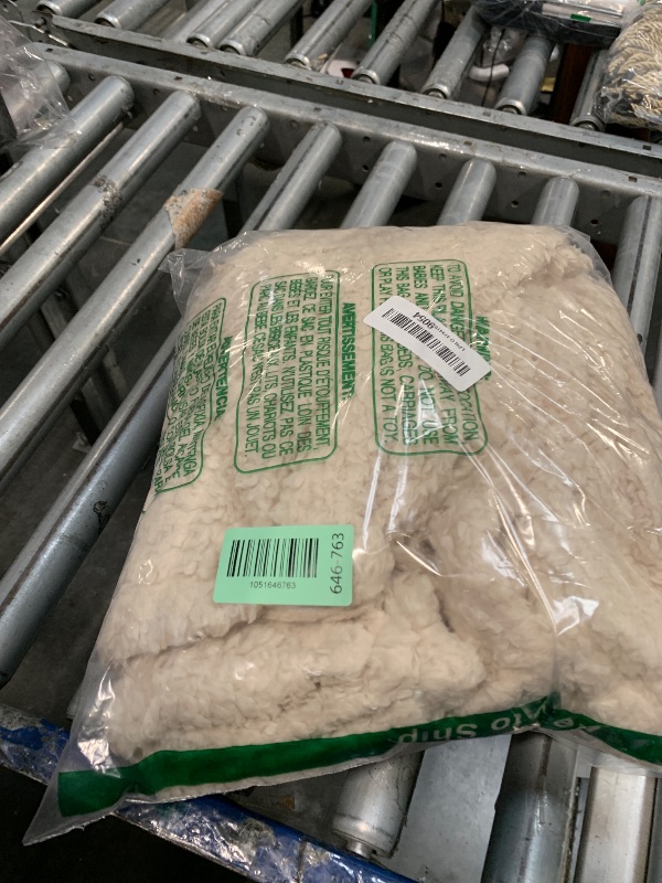 Photo 1 of 1 Pack 3 Calming Blankets Fluffy Premium Fleece Pet Blanket Soft Sherpa Throw for Dog Puppy Cat Beige Small (23" x16'')