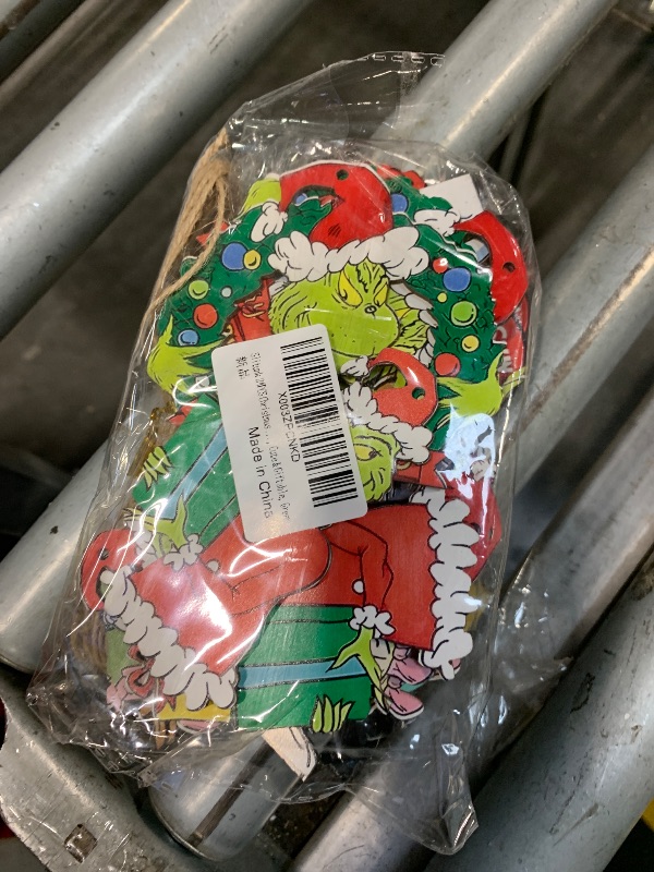 Photo 1 of ** GRINCH **** Slitunk Christmas Tree Decorations, 24PCS Christmas Cute Wooden Hanging Ornaments for Tree, Christmas Decor Indoor Home Party Gifts