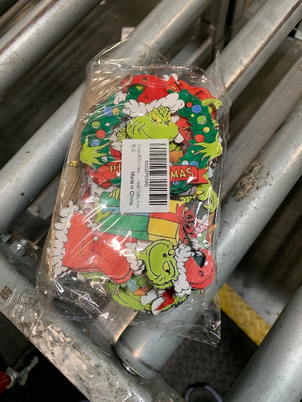 Photo 1 of **** GRINCH *** Slitunk Christmas Tree Decorations, 24PCS Christmas Cute Wooden Hanging Ornaments for Tree, Christmas Decor Indoor Home Party Gifts
