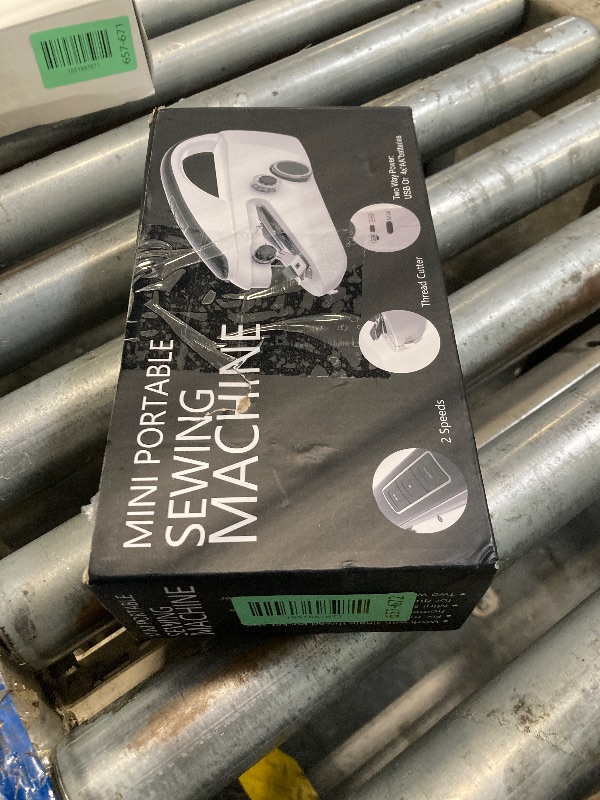 Photo 1 of *USED*
Handheld Sewing Machine,Two dear,Mini sewing machine,Easy to Use and Fast Stitch Suitable for Clothes,Fabrics, DIY Home Travel Electric Handheld Sewing Machine for Beginner