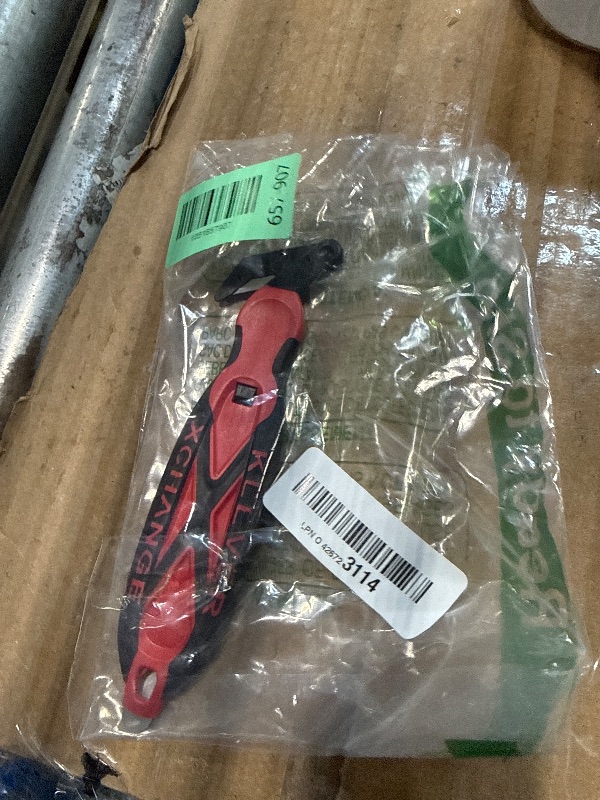 Photo 1 of **UNTESTED**
Klever XCHANGE, Box Cutter, Safety Cutter, Utility Knife, SAFETY Knife, Replaceable Head Perfect For Cutting Double Wall Cardboard or Other Thick Material (Red)