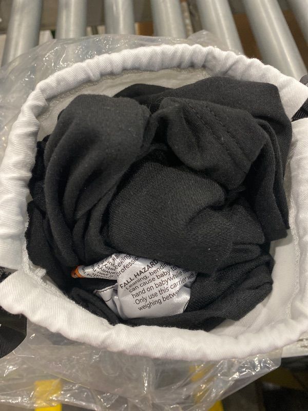 Photo 1 of *MINOR DAMAGE - USED*
Momcozy Baby Wrap Carrier, Easy to Wear Infant Carrier Slings, Lightweight Hands Free Baby Sling, Adjustable Baby Carriers for Newborn to Toddler 8-35 lbs, Black