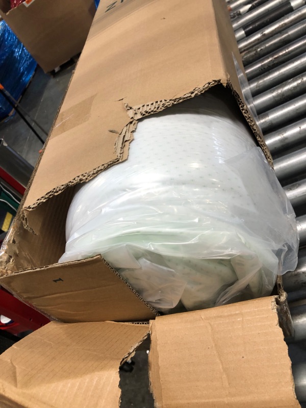 Photo 1 of ***FACTORY SEALED*****ZINUS 12 Inch Queen Green Tea Memory Foam Mattress [New Version], Fiberglass free, Medium Firm Feel, Zoned Pressure Relief, Certified Safe Foams & Fabric, Mattress in A Box