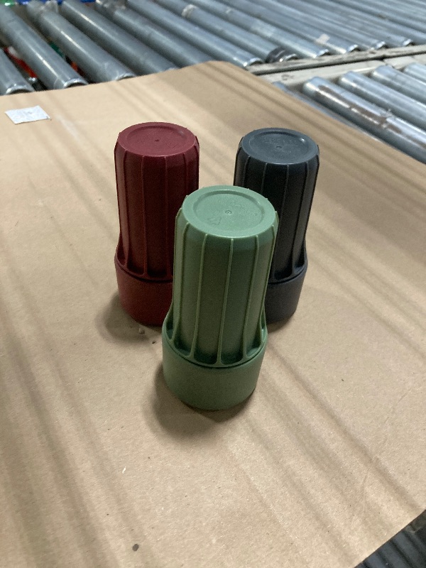 Photo 1 of *****NOT ORIGINAL PACKAGING*******

STAZE PRESERVE - THE TRIO

Vacuum-Sealed, Smell-Proof Storage
