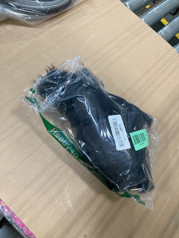 Photo 1 of *****PARTIAL SET****** HOPOCO 6 Packs Halloween Plush Spiders Set Scary Fake Spider for Indoor Outdoor Halloween Decor for Home Party Yard Haunted House Decorations (6 Different Sizes)