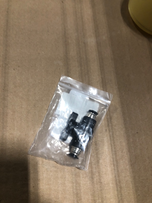 Photo 1 of ***9 missing***Metaland Push to Connect Fitting, 1/4" Tube OD x 1/4" NPT Male Pneumatic Air Line Quick Push Lock Adapter (Pack of 10)