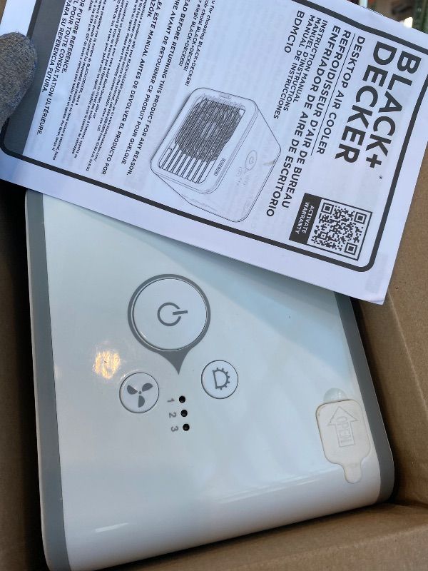 Photo 1 of *MINOR DAMAGE - USED*
BLACK+DECKER Desktop Air Cooler, Personal Portable Fan with 3-Speeds, Evaporative Air Cooler with 0.5L Water Tank, Air Cooler Fan for Desk, Home, Office, Bedroom, and more, BDMC10, White/Gray