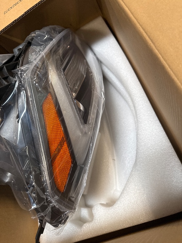 Photo 1 of *** SIMILAR IMAGE UNKNOWN SIZE OR MODEL***33100-3W0-A02 Right LED Headlight Assembly with DRL Compatible with Honda HR-V 2023 2024 2025 Right Passenger Side Headlamp 331003W0A02