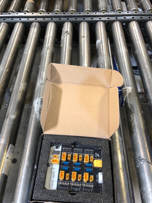 Photo 1 of HGLRC Thor 6 Port Lipo Battery Balance Charger Board Pro 40A XT60 XT30 Plug 2-6S Integrated with Lipo Discharger for IMAX B6 ISDT Q6 Nano HOTA D6 Pro P6