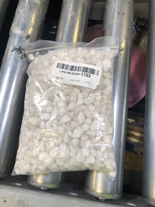 Photo 1 of HOT SEAL 2.0 LB White Aquarium Gravel Pebbles 3/8", Natural Decorative Aquarium Substrate Small River Rocks, Mini Pebbles Stone for Fish Tank, Aquatic Plant Bonsai, Hydrophyte