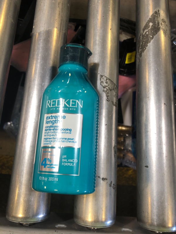 Photo 1 of Redken Extreme Length Conditioner For Damaged Hair - Fortifies, Strengthens and Conditions Hair, Infused With Biotin & Castor Oil For Hair Growth, 10.1 Fl Oz