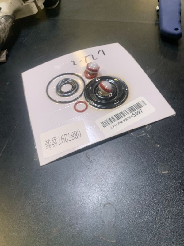 Photo 1 of Complete Rubber Repair Kit 0887297 for Watts 1/4"-1/2" Reduced Pressure Zone Assembly Series 009 Black DAMAGED PKG
