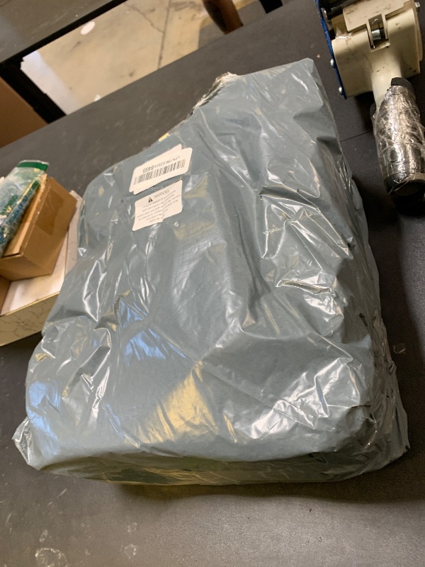Photo 1 of 10X12 Inch Bubble Out Bags, 50Pcs Bubble Pouches Warp, double-layered bubble cushioning packaging bags are used for packing, shipping, moving, transportation, and storage.