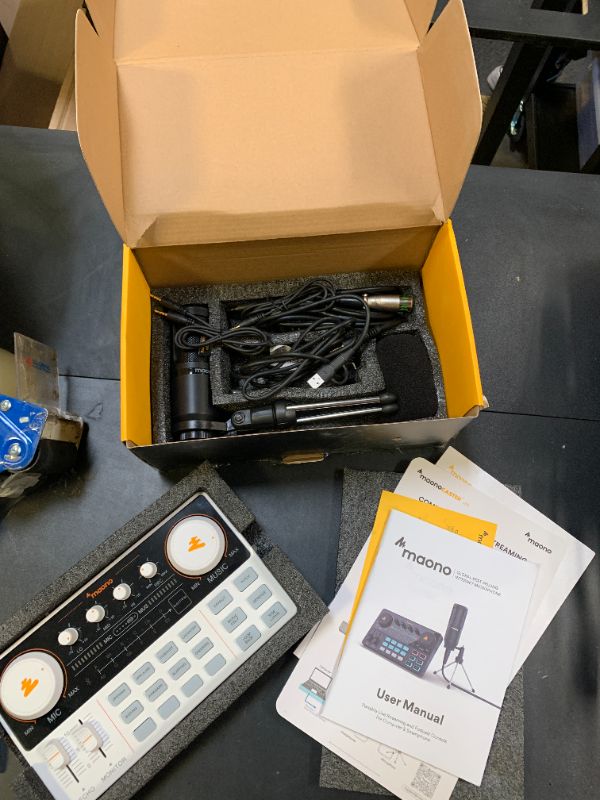 Photo 1 of MAONO Podcast Equipment Bundle Audio mixer All-in-One Podcast Production Studio with 3.5mm Microphone for Live Streaming, Podcast Recording, PC, Smartphone, DJ MaonoCaster Lite (AU-AM200-S1)