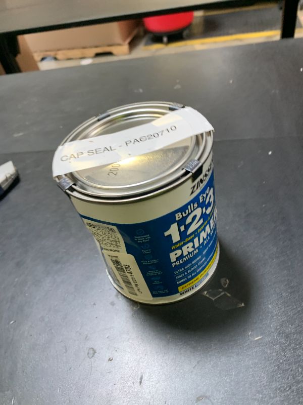 Photo 1 of Rust-Oleum ZINSSER 1 qt 02004 White, Bulls Eye 1-2-3 Water-Based Stain Blocking Primer/Sealer