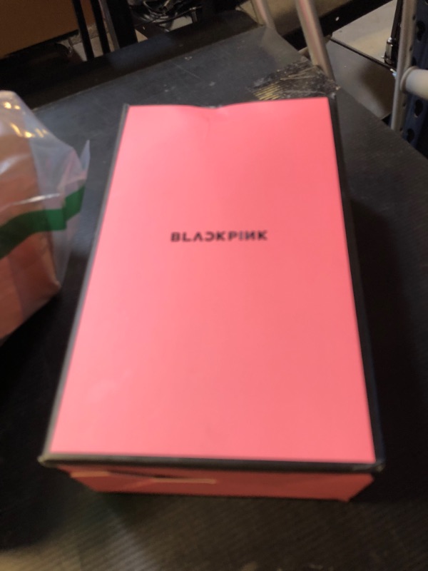 Photo 1 of KPOPINTOUCH Blackpink Official Fan Light Stick Version 2 Cheering Lightstick for K-Pop Idol Concert Lightup Lighting Party Supplies