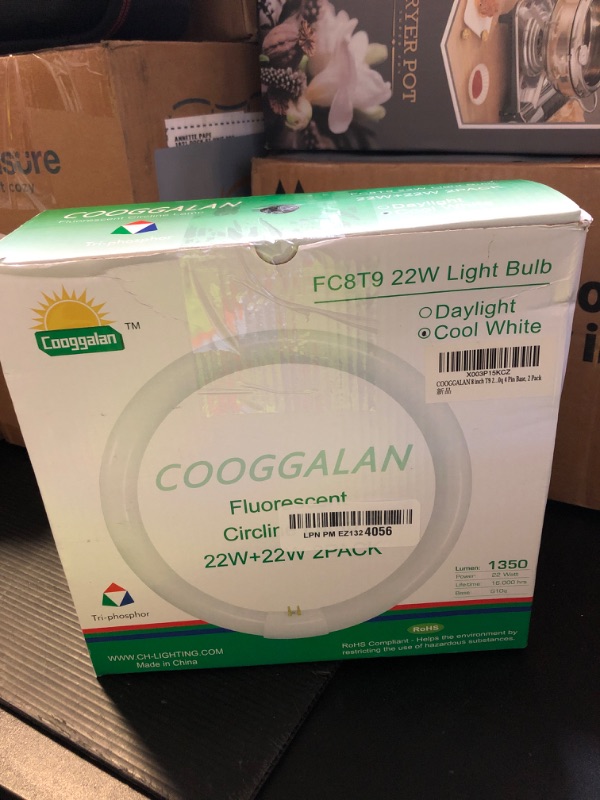 Photo 1 of COOGGALAN 8 inch FC8T9/CW 22W Cool White Circular Fluorescent Light Bulb, Round T9 22 Watt Circline Fluorescent Lamp Bulbs 4100K 1350 Lumens, G10q 4 Pin Base, 2 Pack