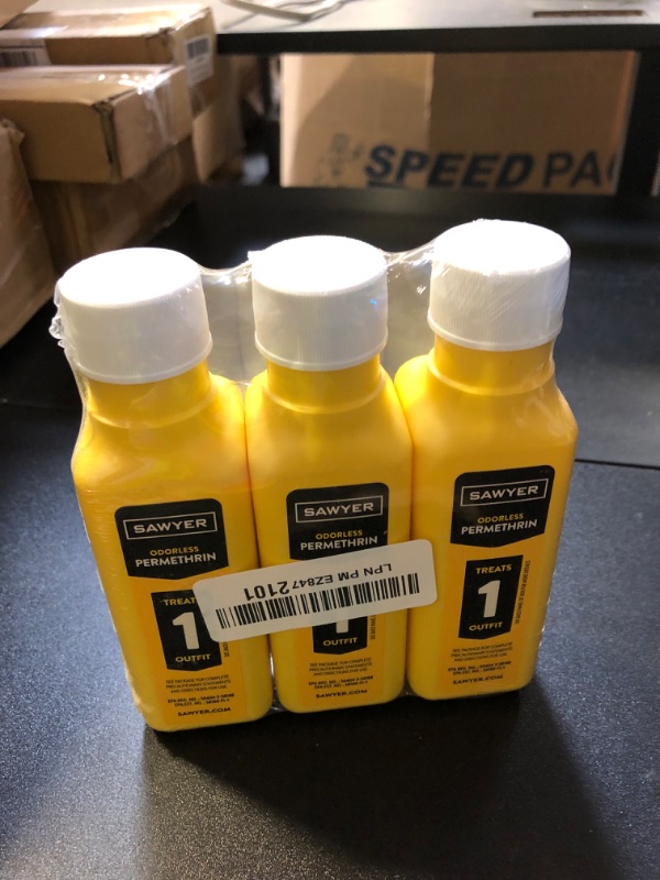 Photo 1 of Sawyer Products SP645 Permethrin Premium Insect Repellent for Clothing, Gear & Tents Trigger Spray, 4.5-Ounce, 3 Bottles