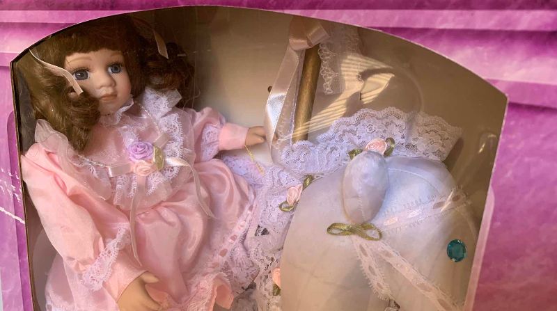 Photo 1 of THE DOLL MUSEUM LIMITED EDITION “FLANNERY” COLLECTIBLE DOLL #04013