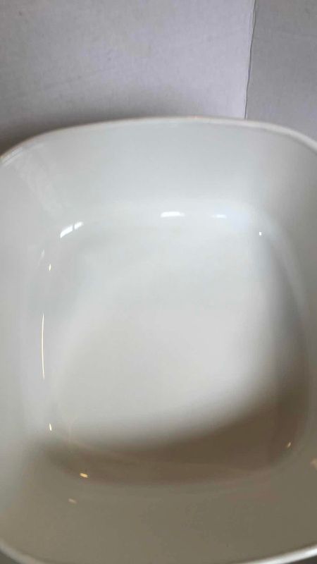 Photo 1 of VINTAGE CORNING WARE BLUE CORN FLOWER 4 QT. CASSEROLE DISH AND GLASS LID P-84-B