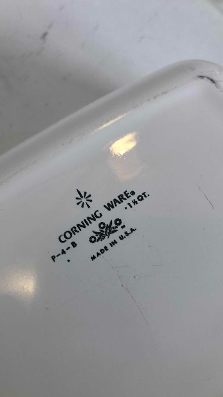 Photo 1 of VINTAGE CORNING WARE BLUE CORN FLOWER 1 1/4 QUART CASSEROLE DISH WITH GLASS LID P-4-B