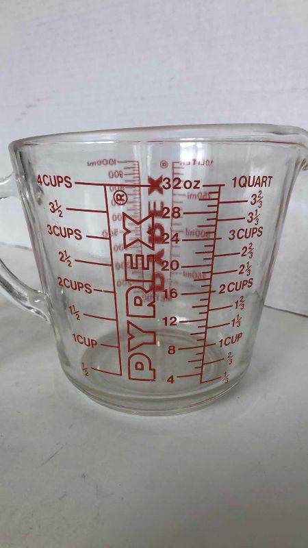 Photo 1 of PYREX 1 QUART AND ANCHOR HOCKING  1 CUP MEASURING CUPS