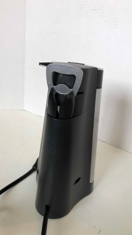 Photo 1 of HAMILTON BEACH ELECTRIC CAN OPENER