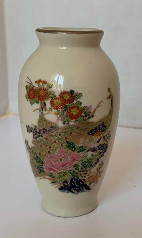 Photo 1 of PORCELAIN & CERAMIC COLLECTIBLES