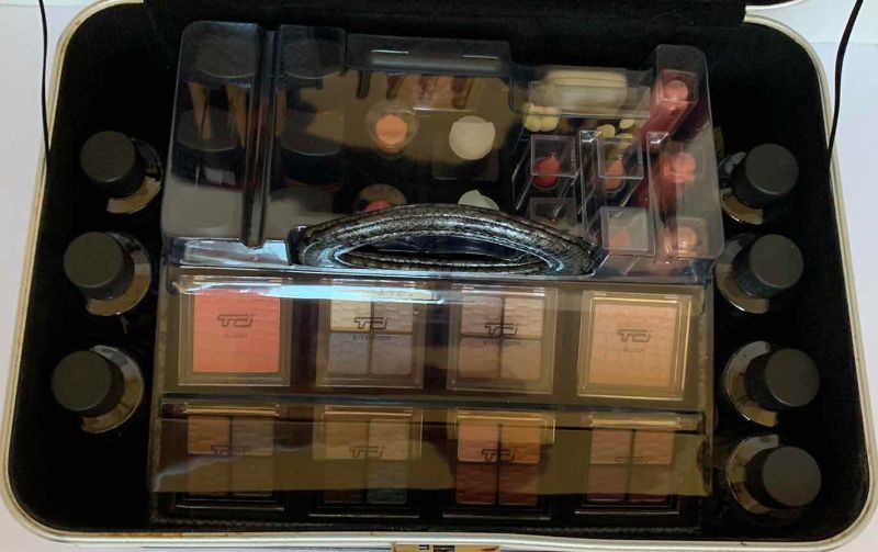 Photo 1 of TCI VINTAGE COLORS 49-PIECE COSMETIC COLLECTION SET IN TRAVEL CASE