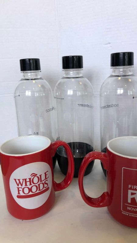 Photo 1 of BEVERAGE HOLDERS AND COFFEE CUPS