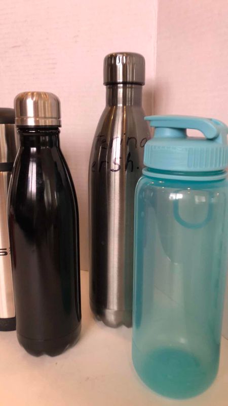 Photo 1 of BEVERAGE HOLDERS AND COFFEE CUPS