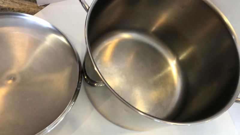 Photo 1 of FARBERWARE STAINLESS STEEL STOCKPOT 16 QT