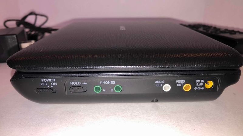 Photo 1 of SONY DVD PORTABLE RMT-D195
