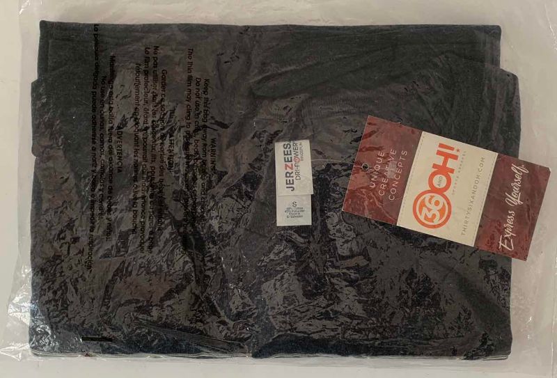 Photo 1 of VEGAS GOLDEN KNIGHTS SHIRT SIZE S NIB