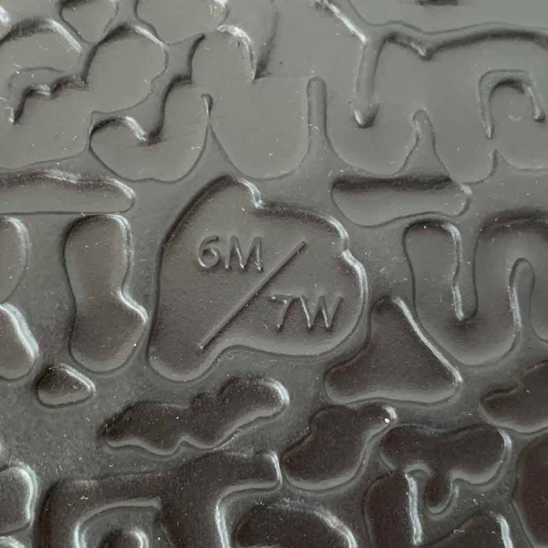 Photo 1 of NIKE FLIP FLOPS SIZE 6M/7W