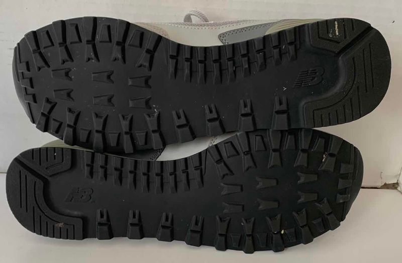 Photo 1 of MENS NEW BALANCE 525 SIZE 10 1/2